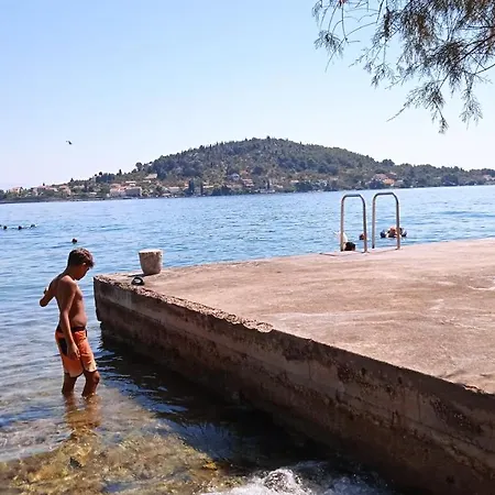 For 4 Persons, By The Sea And With Beautiful View *