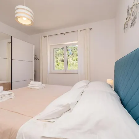 For 4 Persons, By The Sea And With Beautiful View * Kali