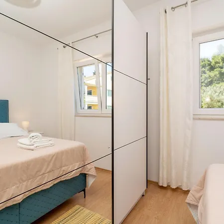 For 4 Persons, By The Sea And With Beautiful View Apartment