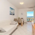 For 4 Persons, By The Sea And With Beautiful View Apartmán *